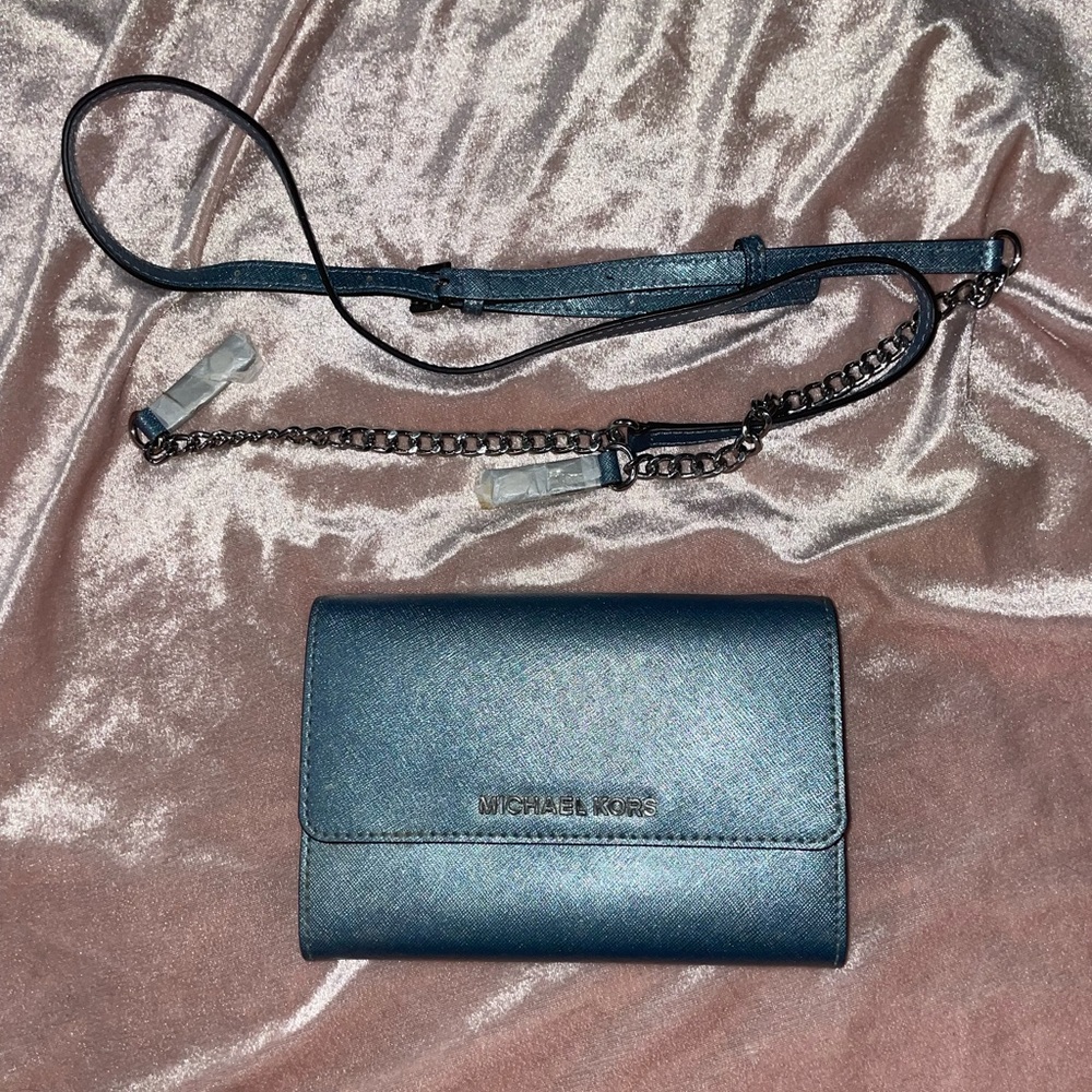 Michael Kors blue cutch